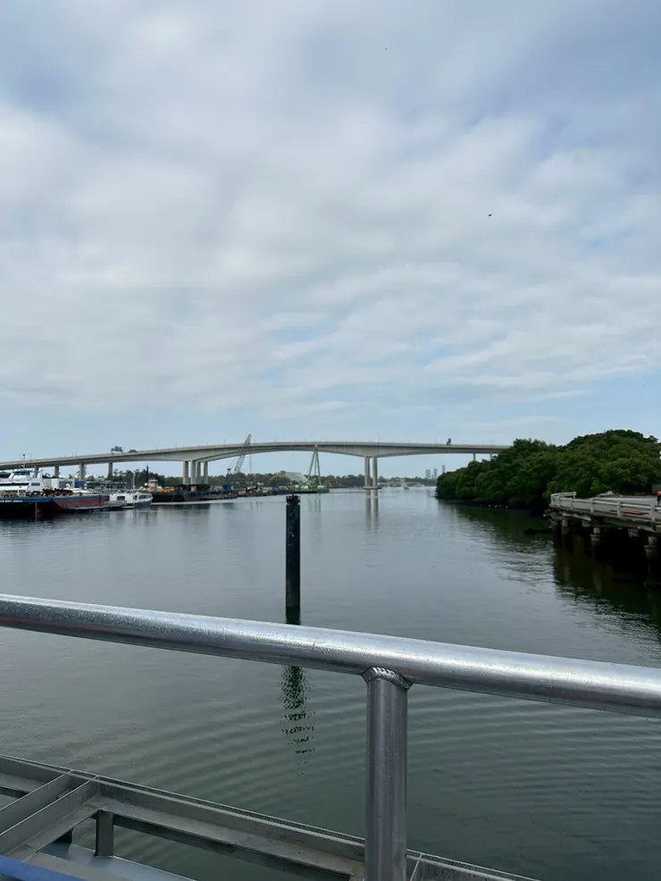 渡輪風景（可惜早上是陰天）