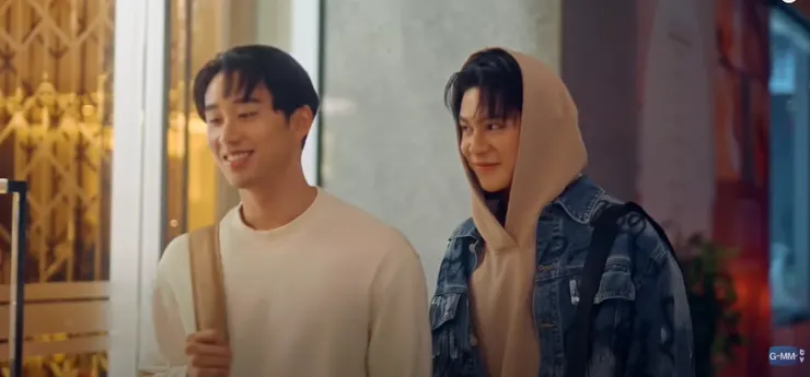 一直瘋狂走路的小兩口🤣🤣🤣