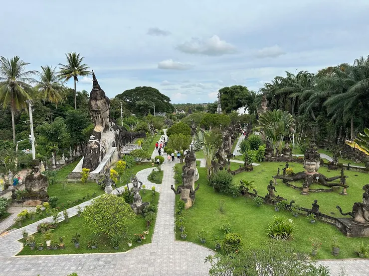 吹風俯瞰整座佛像公園