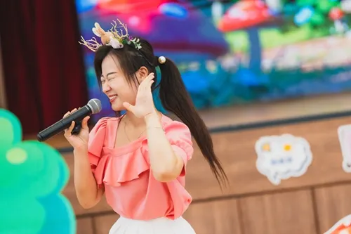 生命教育機構Why Not Education課程總監林秋霞老師在活動中飾演「精靈」一角