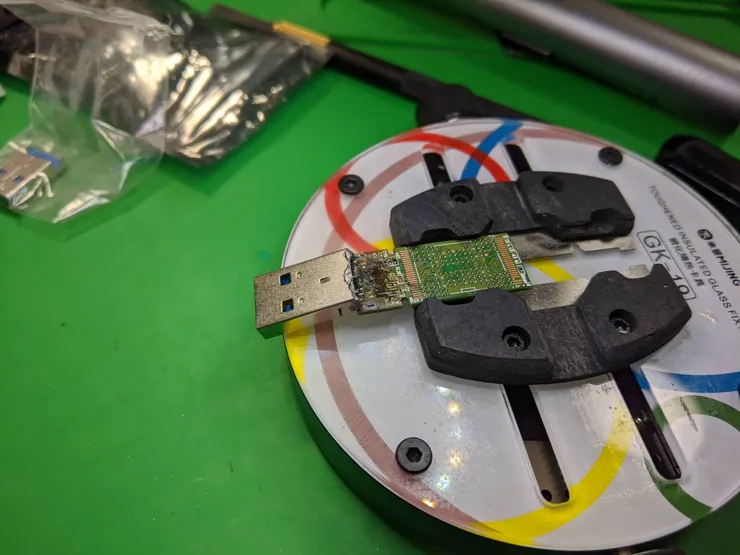 小師傅說這個維修台是新玩具。