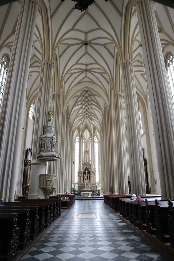 教堂內部，也是相當莊嚴神聖