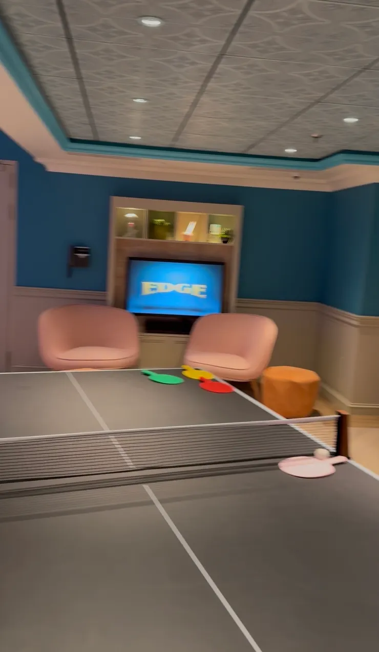 可以聯誼的桌球區