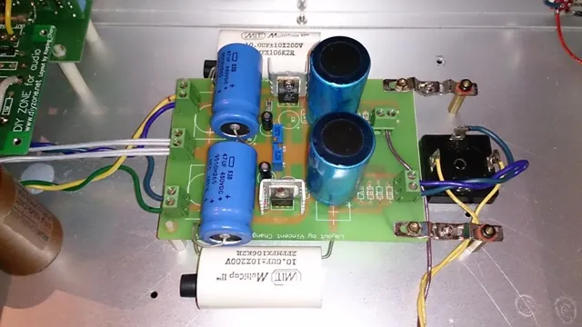 使用 LT 的 LM317/LM337，穩壓輸出後僅並了一對美製 UCC 藍皮 47uF/450V 電容