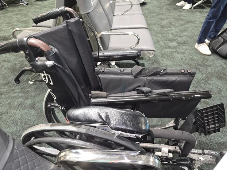 人生頭一次坐這種輪椅😂