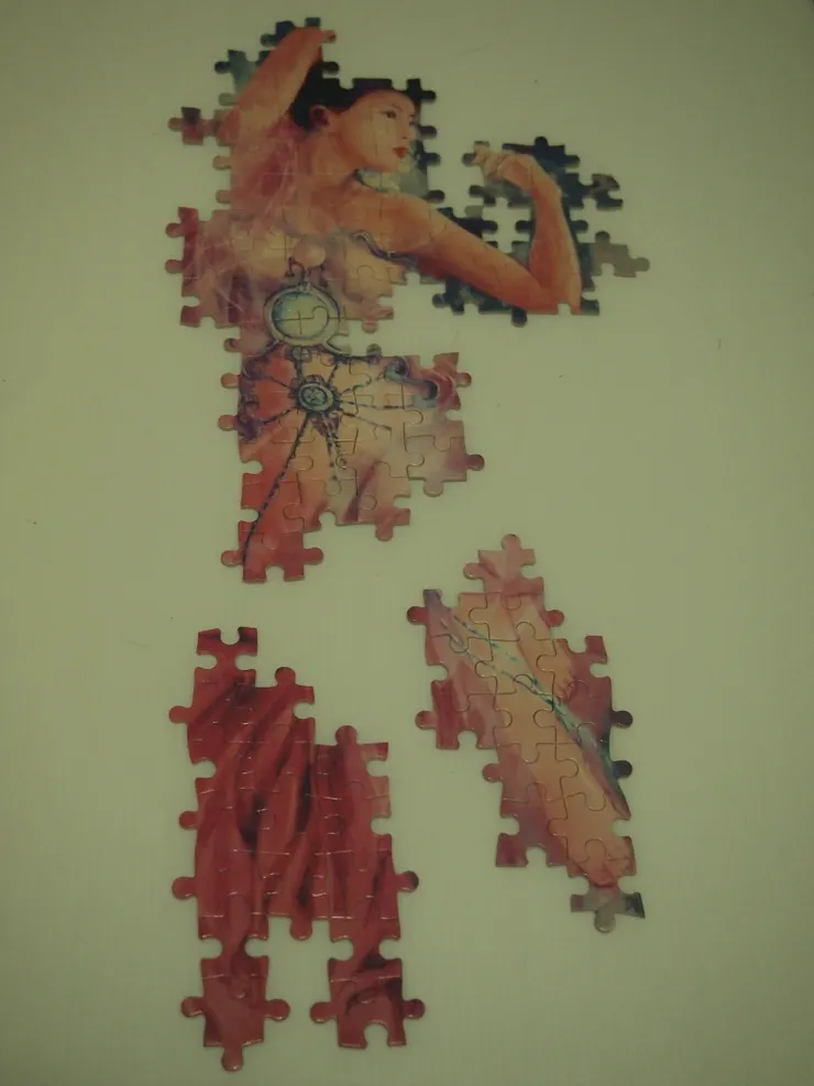 通常有人物的圖,我都會先把主角拼出來。