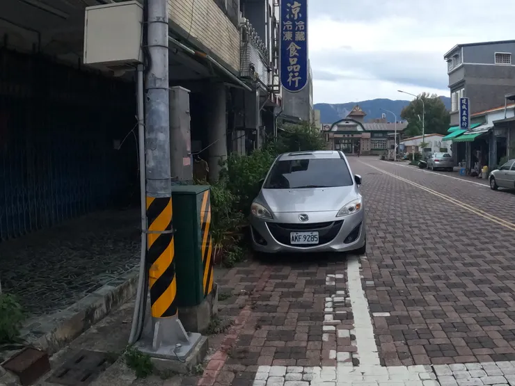 關山車站的外觀也是相當有特色。