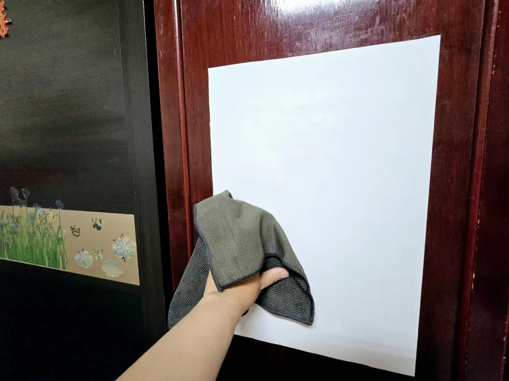 體驗愛塗鴉寶貝看過來!可自由裁切、牆壁、木板隨處可黏、白板