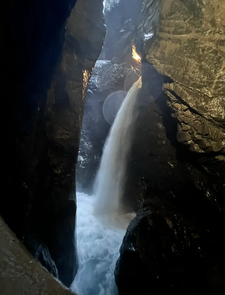 相片沒辦法呈現現場的磅礡氣勢