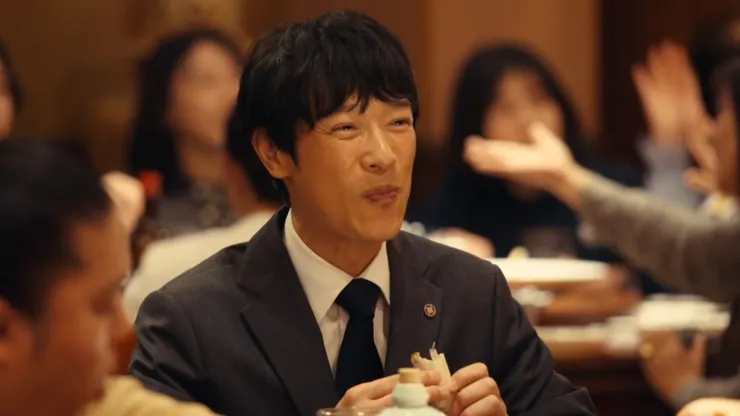 眼前這個呆萌的普通商社職員真的是別班?