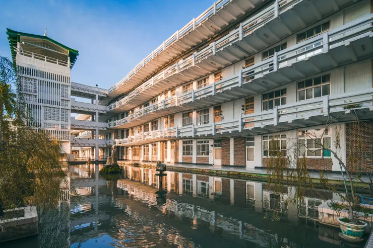 高雄市私立三信家商波浪教室2019/02/20登錄為歷史建築（圖片來源：高雄市文化局）