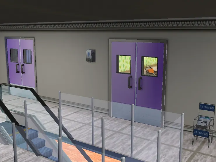 仔細看這兩扇門顏色不同，右手邊那扇顏色較深。