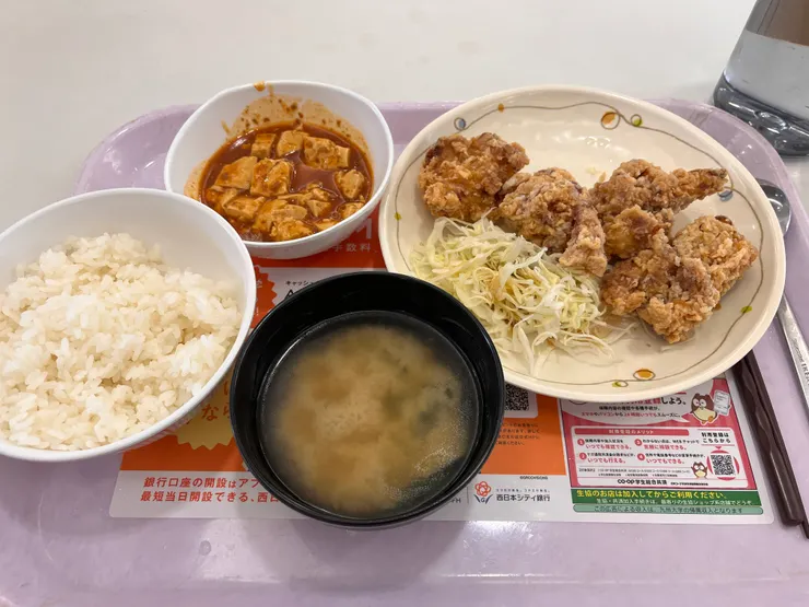 食堂的定食 570日幣左右