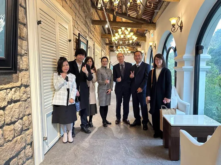 真理大學校長與美國CIAM校長合影。(照片/真理大學提供)