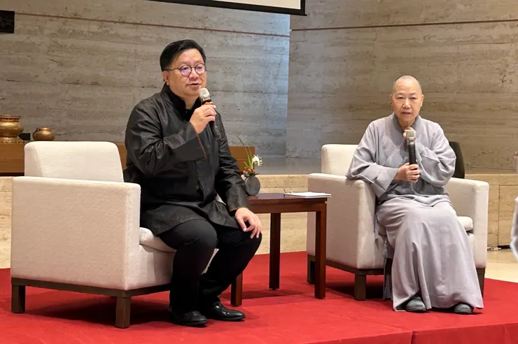 課程最後的座談-張嘉淵 博士 與 法鼓山-果賢 法師