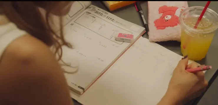 補習班是發現薄弱環節再去攻破,接下去攻破下一個薄弱環節,而在家自習也是很重要的/圖源:墊底辣妹