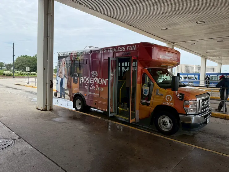 Fashion Outlets of Chicago 免費接駁車