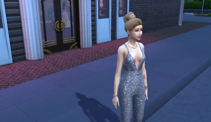 月光下顯得衣服更亮~