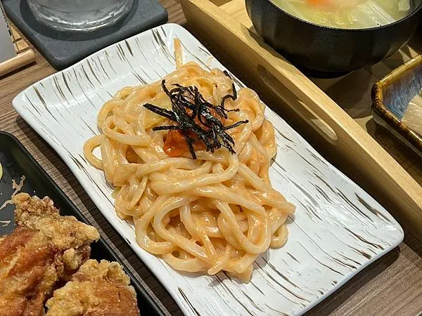 （萬華美食）拾士～手打牛漢堡排、香煎彈牙雞腿、濃郁香料咖哩、