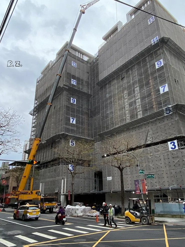 房價也一層一層疊上去  (陳傳義 拍攝)