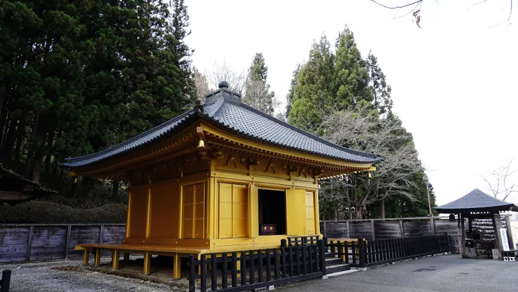 江刺藤原之鄉內仿中尊寺金色堂