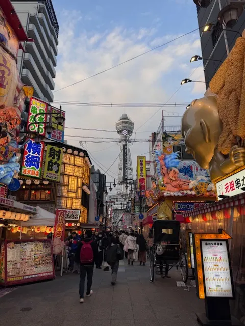 新世界裡的通天閣，photo by bookarchery