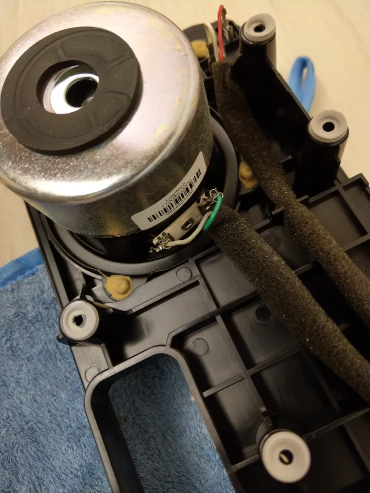 要把woofer的兩條線拆除