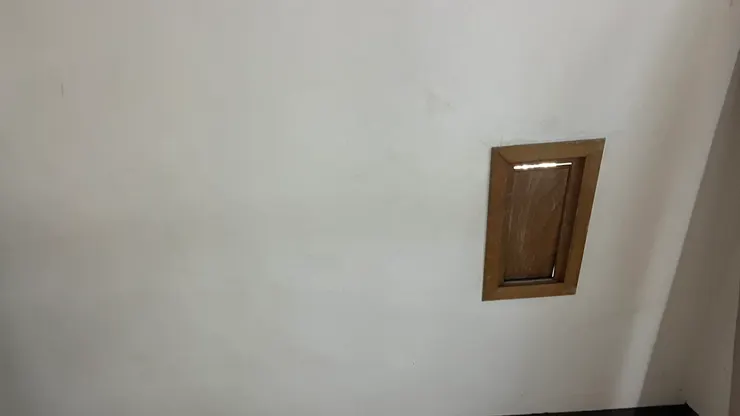 小巧的開口設計，既能攻擊敵人，又能降低自身被擊中的風險。