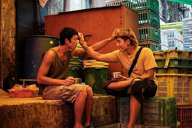 愛是內心最強大的力量,因為有愛,我們可以更堅強去面對,在殘酷不公的社會環境活下去。