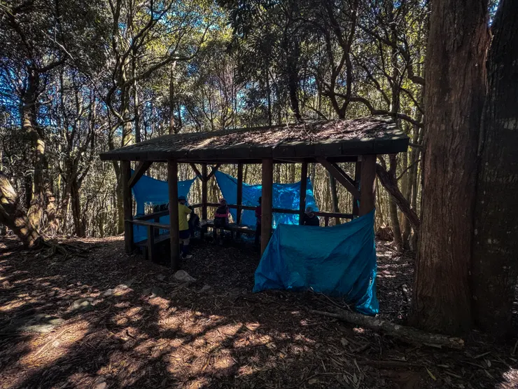 八仙山主峰步道3.5公里處的涼亭