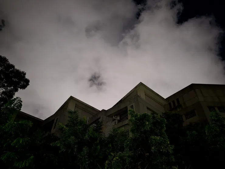 Day 23 遠看 是座假高山