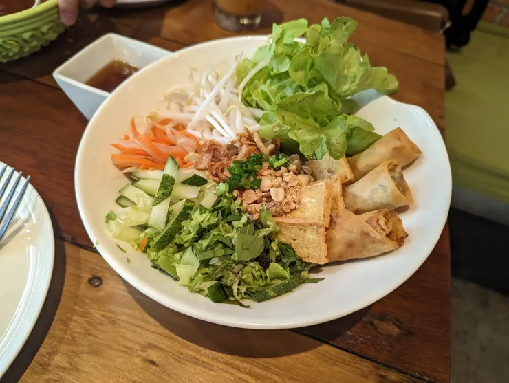 最喜歡蔬食泰式河粉。