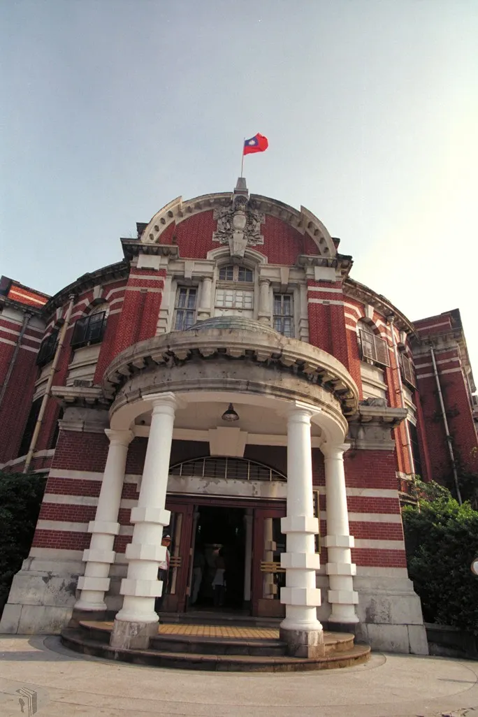 圖2 臺灣省菸酒公賣局
案名:亞太影展、芝加哥影展、921影像展
檔號:0090/0400/1
來源機關:行政院新聞局
管有機關:國家發展委員會檔案管理局