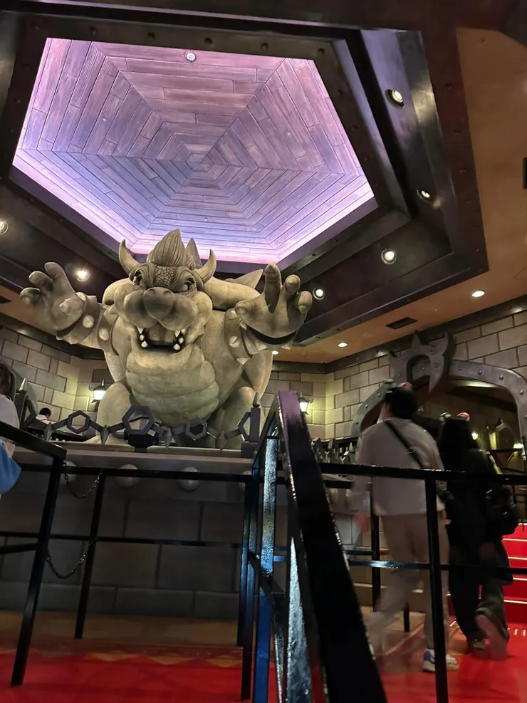 看到魔王開始的路口,距離可以玩到遊戲還有很遠,不用高興