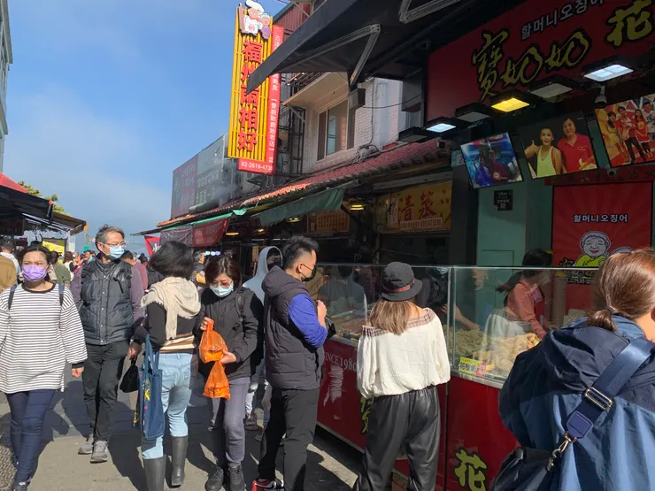 八里渡船頭老街吃雙胞胎、花枝燒