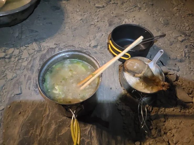 該日晚餐,感謝協作大哥招待雞腿一根