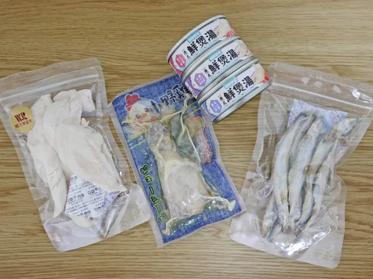 「威杰爾寵物嚴選」的貓咪零食。