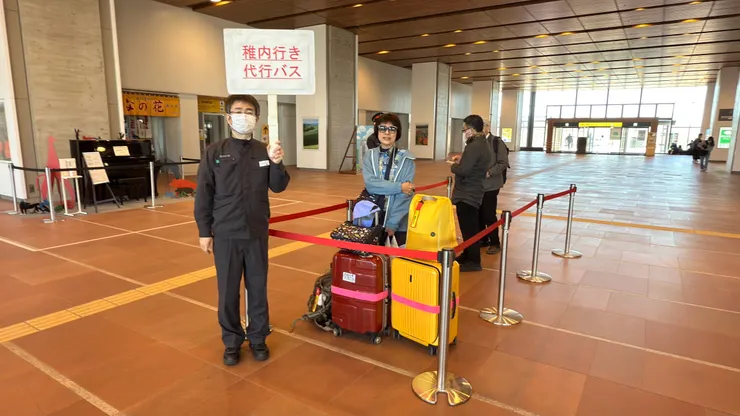 往稚內接駁巴士候車處在JR站內