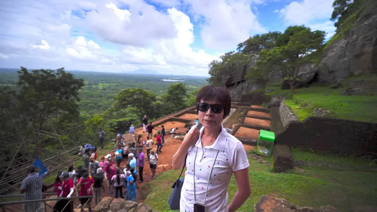 遇到平台先休息一下。古時候應該是有駐軍的碉堡和住宿房屋。