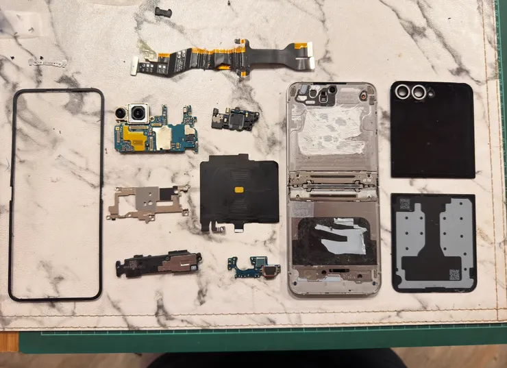 Z flip5 轉軸維修