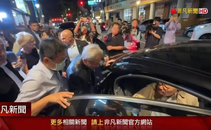 張忠謀座車位置