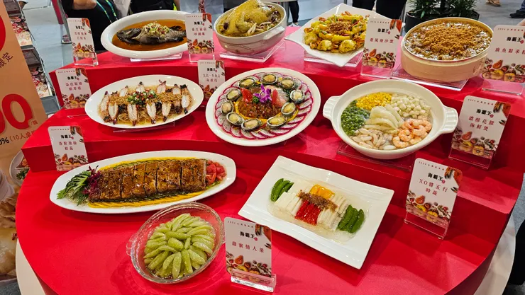 這是海霸王經典的懷念ㄟ料理桌菜!