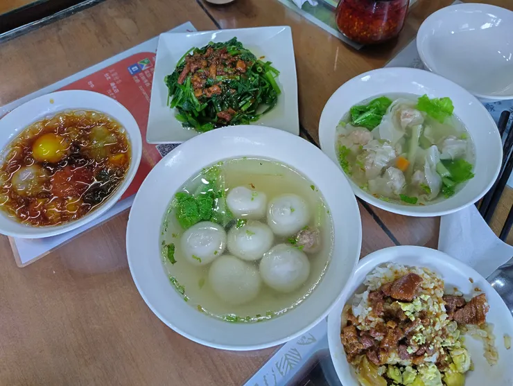 一桌點下來只要300元