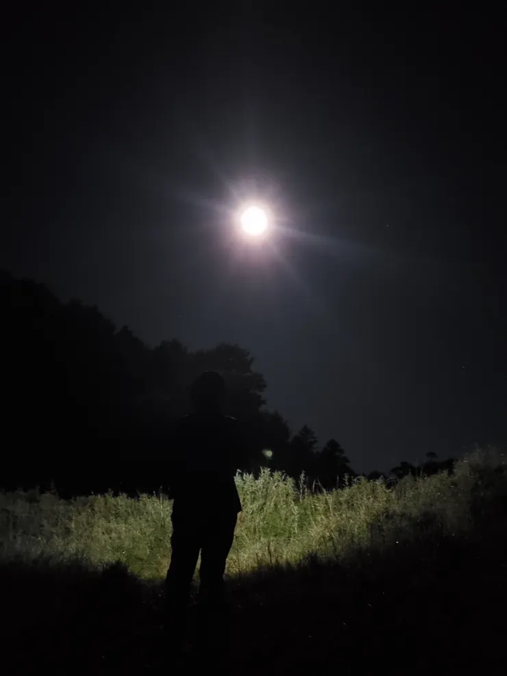或許是太靠近天空，小完美谷的中秋月，怎麼可以又圓又大又亮！！