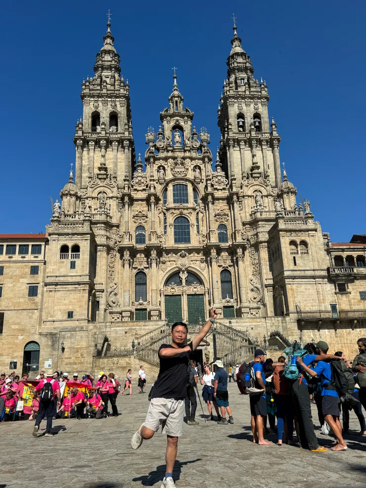 跳舞抬不起來的腳，在教堂前奇蹟似的抬起來了！！！🤭