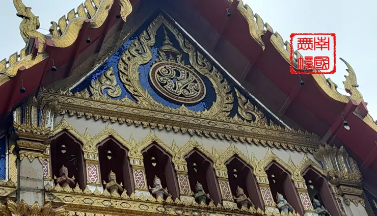 大殿山墻的拉瑪九世皇皇徽-攝於2024年9月6日