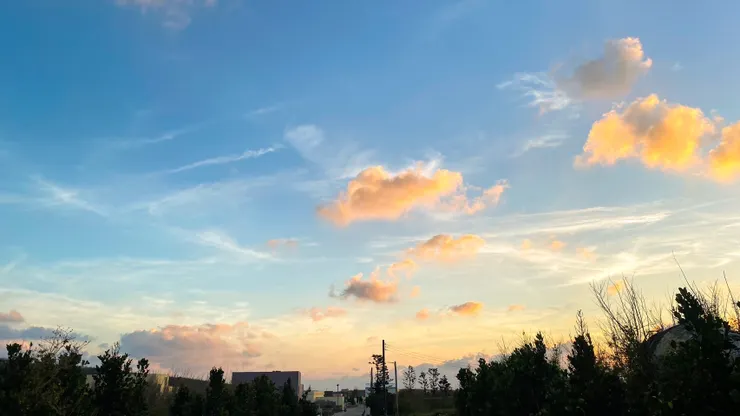 接近黃昏的小島。