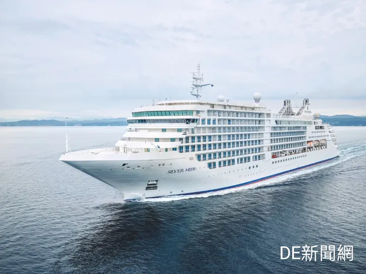 圖為銀海郵輪銀月號。照片由基隆港務分公司/提供。