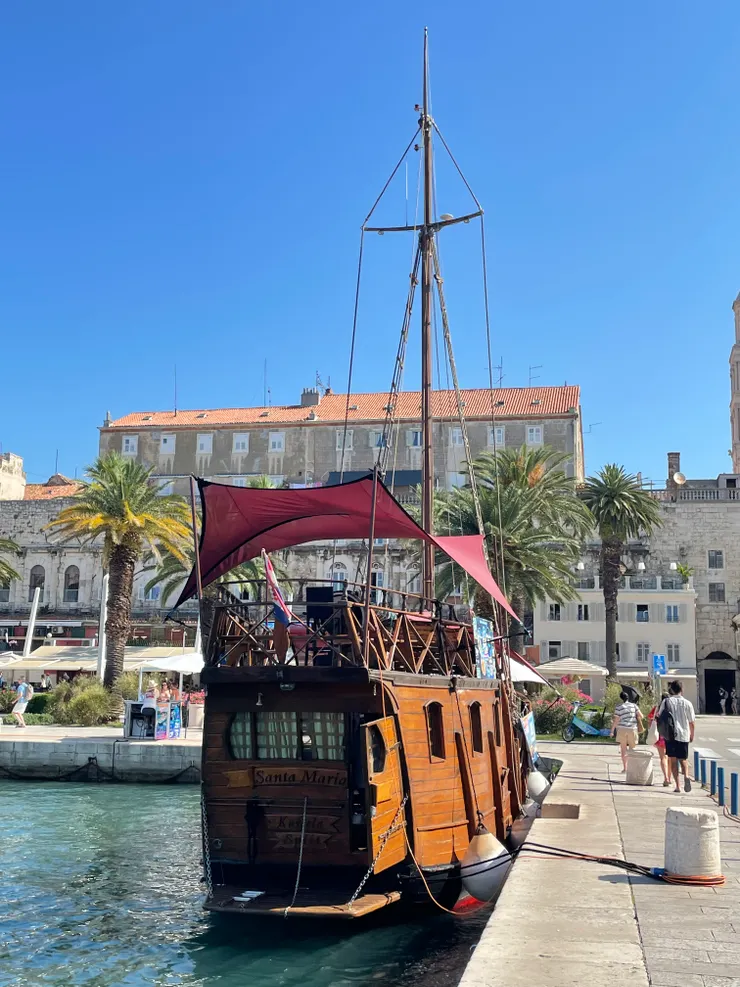 很有味道的觀光遊艇