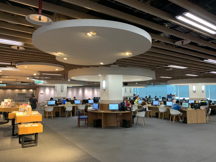 視聽區好大！😳